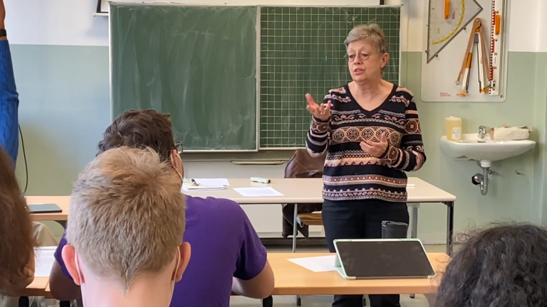 Birgit Vollrath während ihres Unterrichts